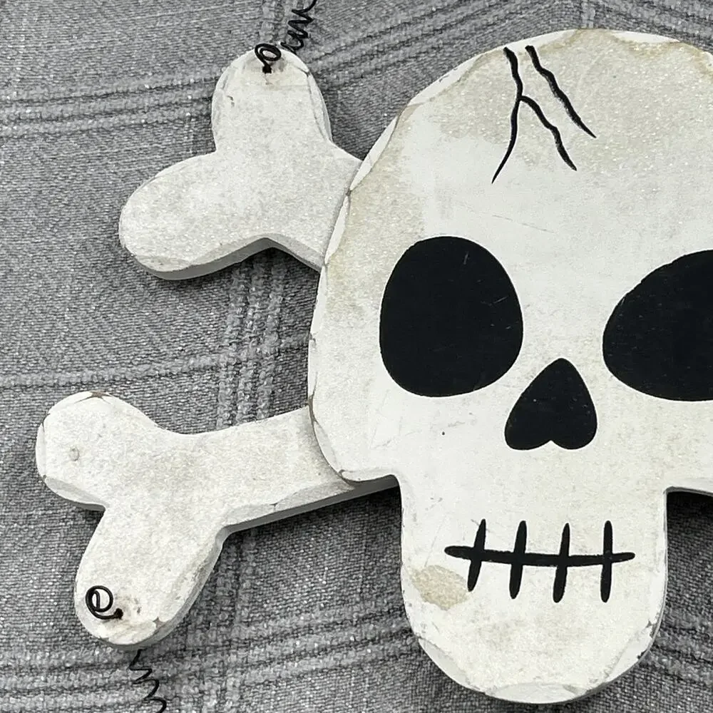Halloween Wooden Skull Crossbones Beware Hanging Sign Mica Glitter Spooky Decor